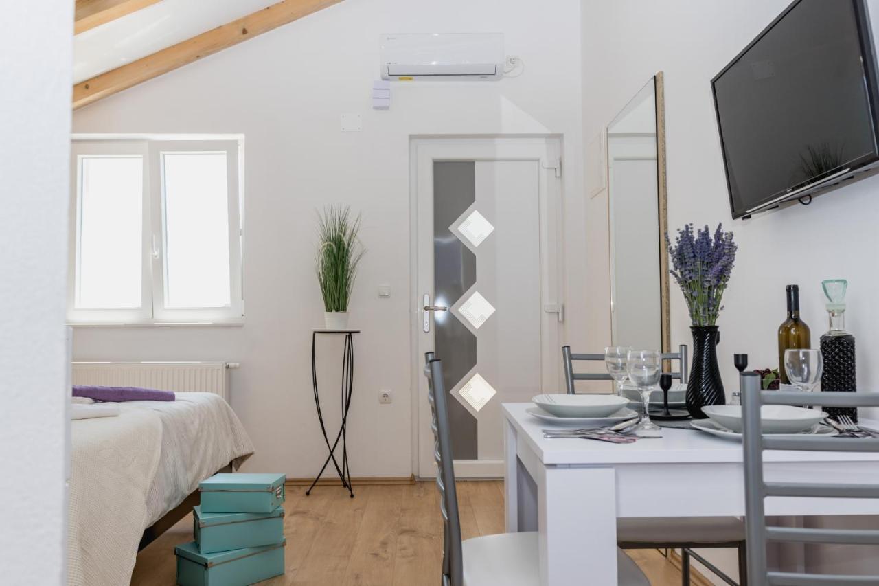 Studio Apartment Harmony Np Krka Lozovac Exterior foto